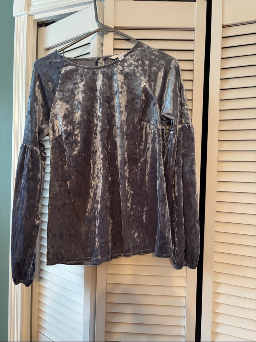 LC Lauren Conrad Crushed Velvet Long Sleeve Top in Steel Gray